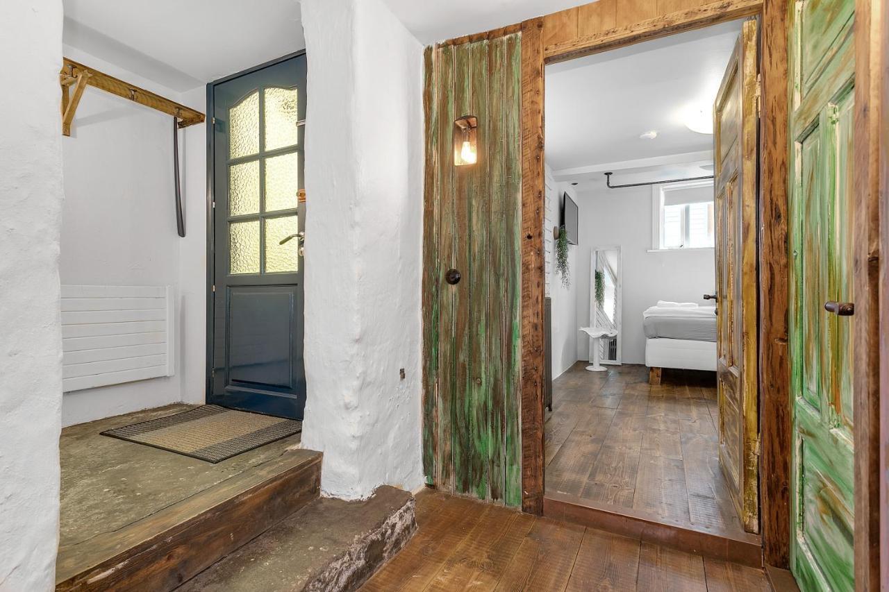 Rustic Retreat In The Center Of Reykjavik Apartment Exterior photo